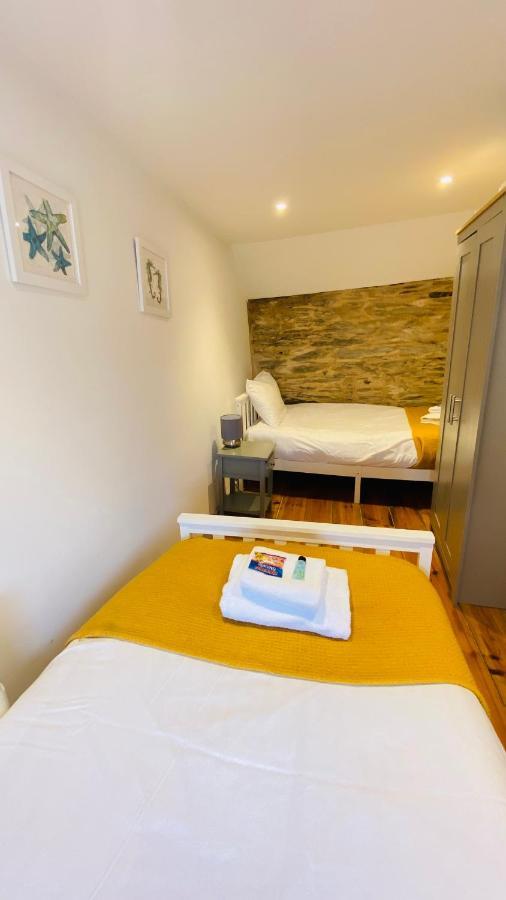 Spindrift Is A Beautiful Newly Refurbished Three Bedroom Private Family House Located On The Old Harbour And The Coastal Path In The Heart Of Beautiful פולפרו מראה חיצוני תמונה